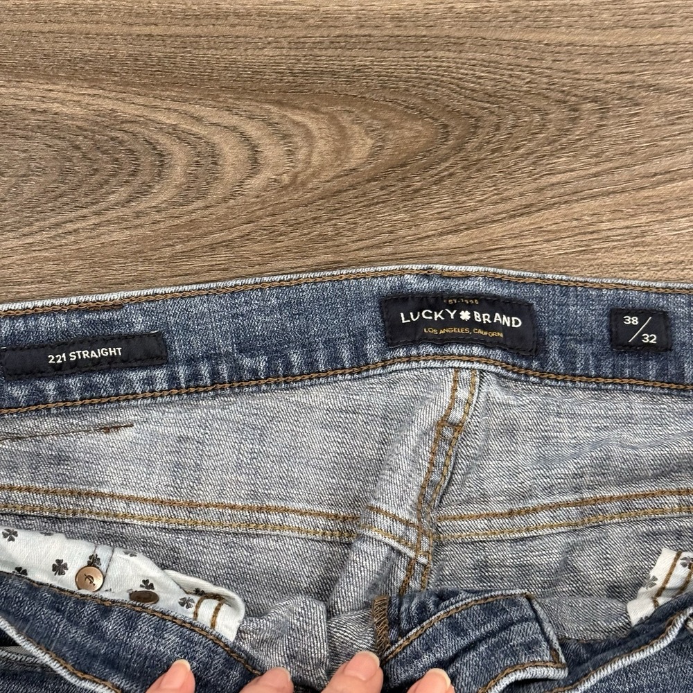 Lucky Brand 221 Straight Fit Jeans Size 38x31(tag32)Medium Wash Denim Distressed - Picture 6 of 9